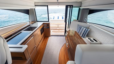 Lorax 43 2024 Tiara Yachts 48 LE