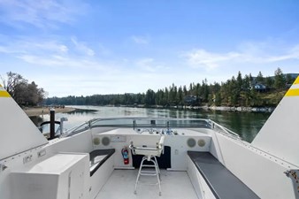 2000 Sumerset House Boat 27 