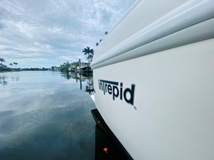 - 44 45_2008 39ft Intrepid 390 Sport Yacht