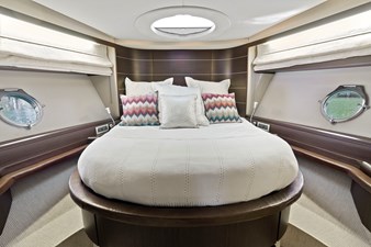Blind Squirrel 19 23_2009 68ft Azimut 68S