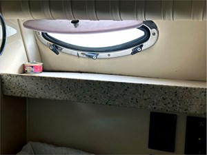2003 Cruisers 3075 Express 52 