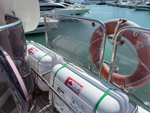 MAJOR AFFAIR 40 Sunseeker 90 Yacht Flybridge Liferafts