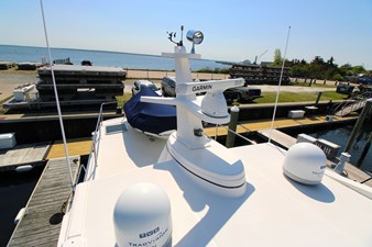 SEAGLASS 6 2006 American Tug 41: Instrument Mast