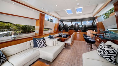 - 23 24_2007 108ft Sunseeker Predator