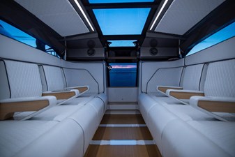 Limo 23  | INTERIOR (3)