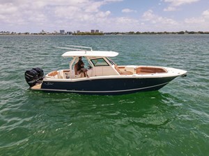 2022 Scout 330 LXF 9 