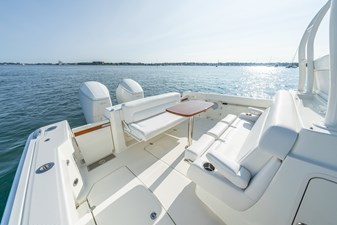 STARGAZER 33 Aft Table