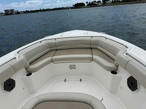 2020 Boston Whaler 330 Outrage 10 