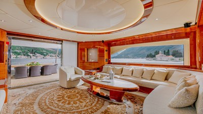 LADY MURA 19 14Yacht_ladymura_Superyacht_IYC_salon
