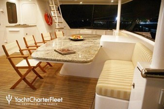 Victoria 21 Aft deck dining