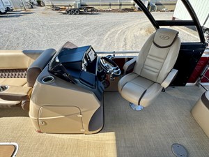 019 Harris Solstice 240 SL TNVL321 36 