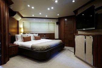 SUNSEEKER PREDATOR 92  18 220522_SCI_PREDATOR_92_UM7_LEICA_
