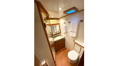 Mikelson 57 Luxury Sportfisher 20 