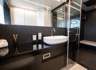 MAGIC of AYR 23 2021 Pershing 9X - Magic of Ayr - Master Ensuite