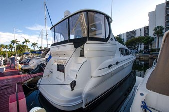 - 2 39-2004-Sea-Ray-Motor-Yacht-02