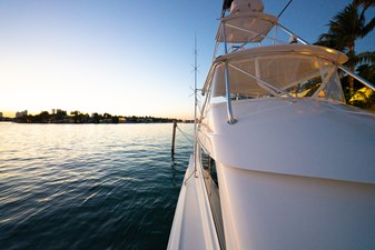 VENTURA 73 Starboard Deckhouse  