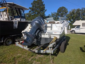 21' Wellcraft 2004 V 21 4 