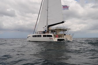 2023 Dolphin 380 4 