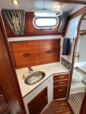 KISMET 34 Owner's Head -Shower