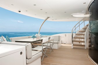 Horizon RP110  5 Horizon RP110 aft deck with staircase to boat deck.