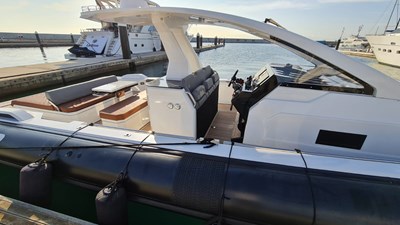 - 15 PIRELLI 42 Speedboat -  003