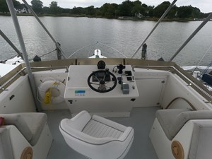 Willow 20 Fly Bridge Helm