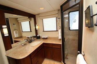 ROSA 13 Master Stateroom His Head 