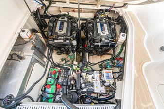 DIGGERS 22 Engine Room