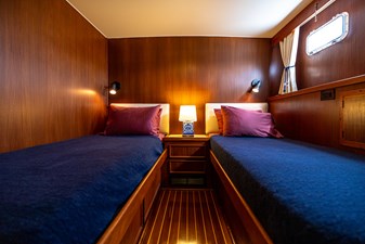 CAVALIER 17 Guest Cabin