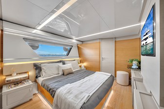 2015 Custom Line Navetta 28 65 92' Ferretti Custom Yacht _D'Vinci_-26