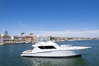 Titus 0 2001-hatteras-60-convertible-power-9390053-20240516074730016-1_XLARGE