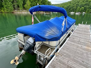 02 Bennington 257L Pontoon NLSQ 108 