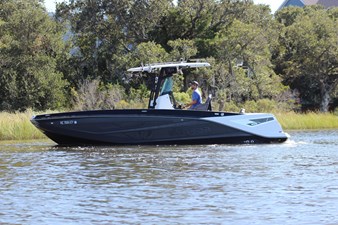 25' Scarab 255 Open ID 6 