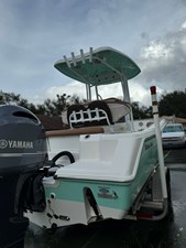 2017 TIDEWATER 220  4 