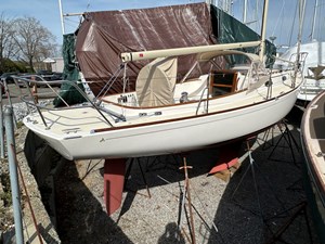 HERON 26 Starboard Quarter on the Hard