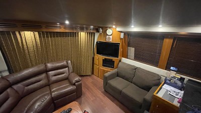 2002 Carver 570 Voyager Pilothouse 13 