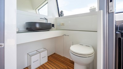 ANDIAMO II 38 YachtsBlue-108-Pershing-2021-For Sale-80