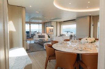 CARPE DIEM 44 Dining