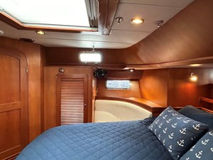 ACADIA 27 Owner's Cabin, Stbd