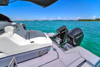 Cruisers Yachts 42 GLS OB 34 42' Yacht Cruisers GLS-34