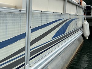 02 Bennington 257L Pontoon NLSQ 67 