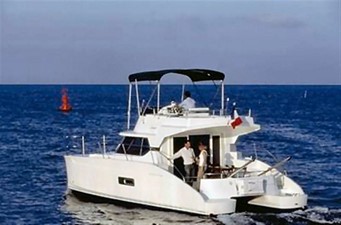 35' 2007 Fountaine Pajot HIGHLAND 4 Under Way