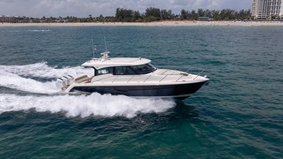 Lorax 1 2024 Tiara Yachts 48 LE