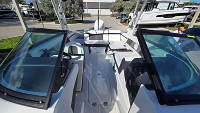 2023 Monterey M225 11 