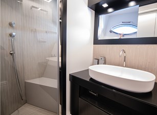 MAGIC of AYR 30 2021 Pershing 9X - Magic of Ayr - VIP Ensuite