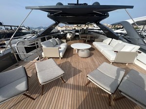 LEILANI 72 Princess Y95  Flybridge