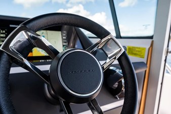 2022 Axopar 28 32 