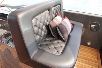 Young Guns 4 60-2012-Sunseeker-Predator-04