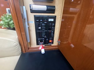 2009 SEA RAY 310 SUNDANCER  26 28-AC & DC CONTROL PANEL
