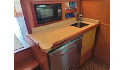 2009 Mainship 34 Trawler 44 